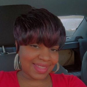 Meet your Posher, Lashunda